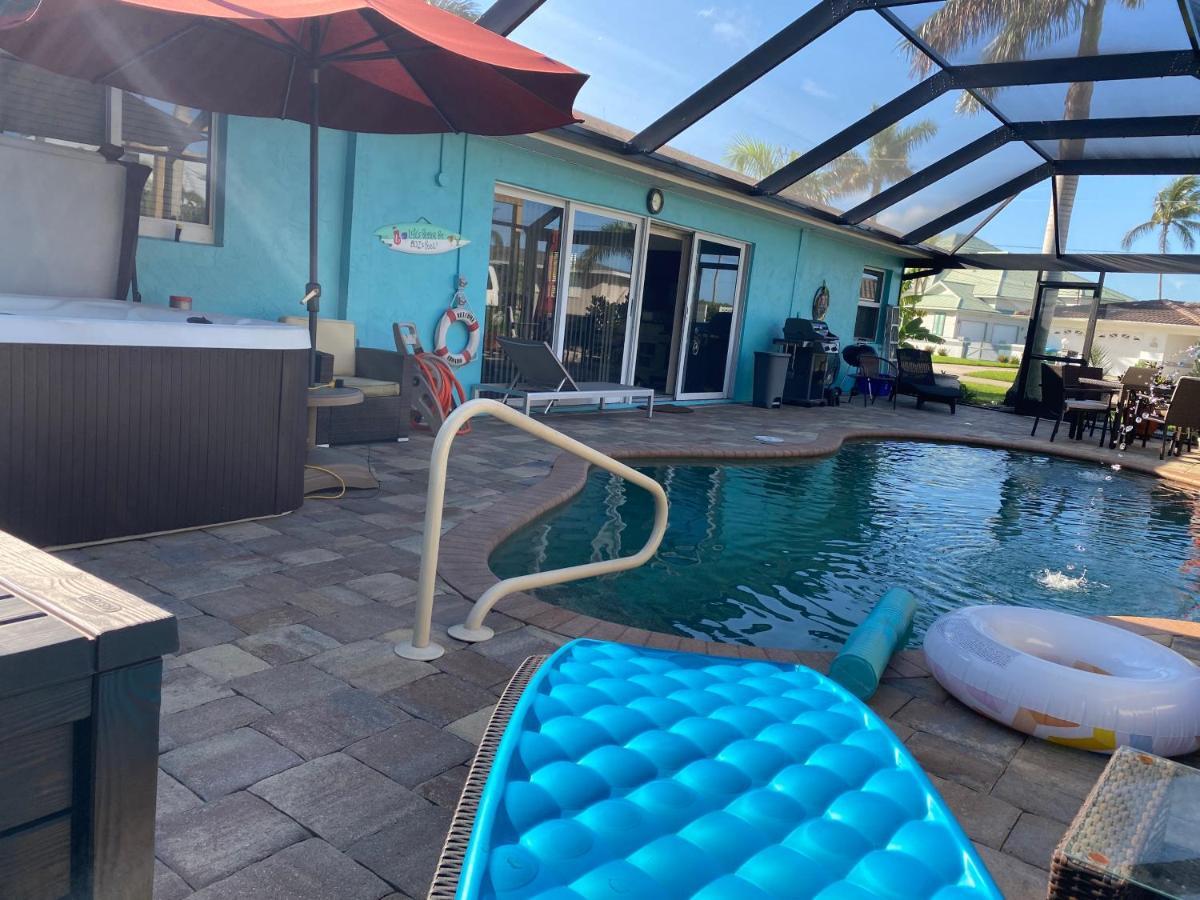 This Homestay Oasis Is The Cape'S Best Place To Stay Кейп Корал Екстериор снимка